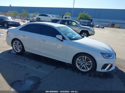AUDI A4 2022