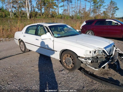 LINCOLN TOWN CAR 2006