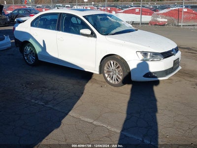 VOLKSWAGEN JETTA 2011