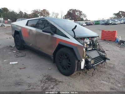 TESLA CYBERTRUCK 2024