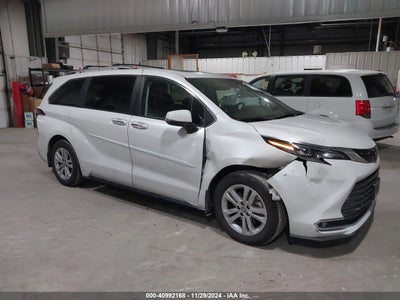 TOYOTA SIENNA 2024