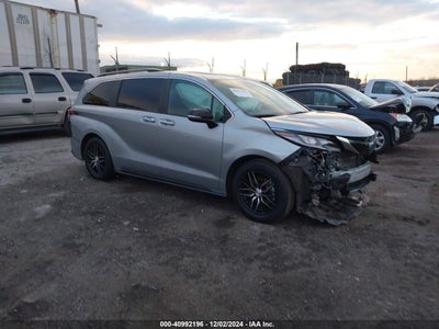 TOYOTA SIENNA 2023