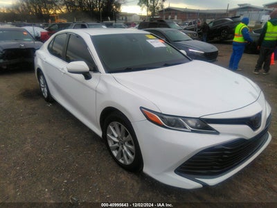 TOYOTA CAMRY 2019