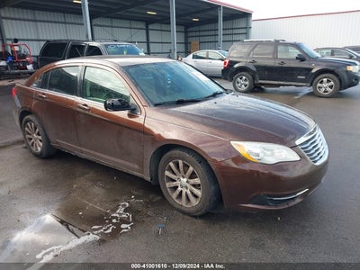 CHRYSLER 200 2013