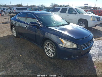 NISSAN MAXIMA 2010