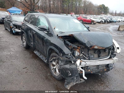 TOYOTA HIGHLANDER 2015