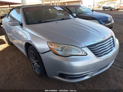 CHRYSLER 200 2012