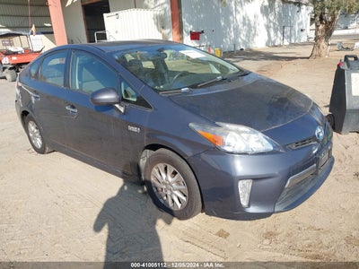 TOYOTA PRIUS PLUG-IN 2014