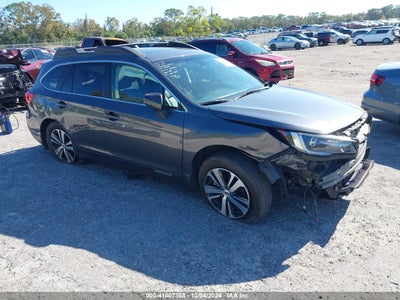 SUBARU OUTBACK 2019