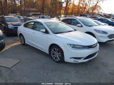 CHRYSLER 200 2015
