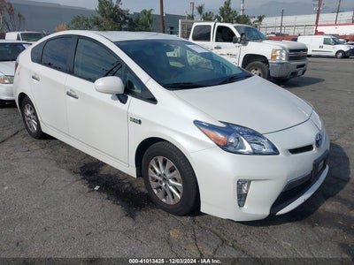 TOYOTA PRIUS PLUG-IN 2014