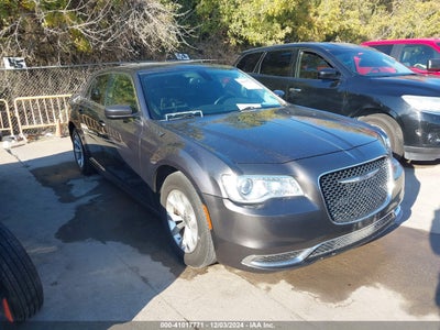 CHRYSLER 300 2015