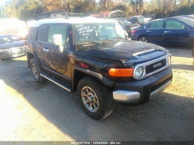 TOYOTA FJ CRUISER 2013