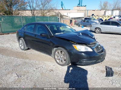 CHRYSLER 200 2011