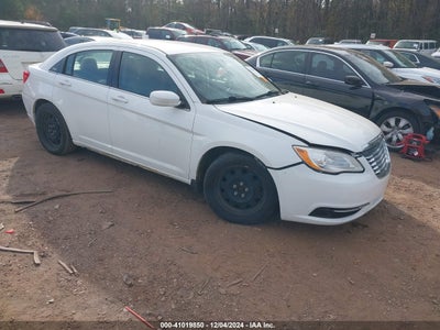 CHRYSLER 200 2013