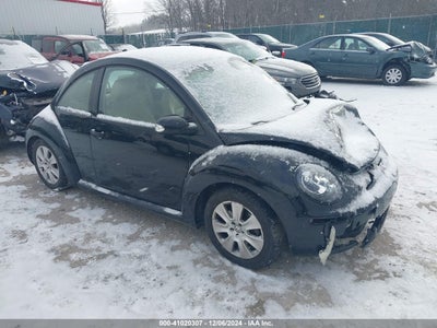 VOLKSWAGEN NEW BEETLE 2009