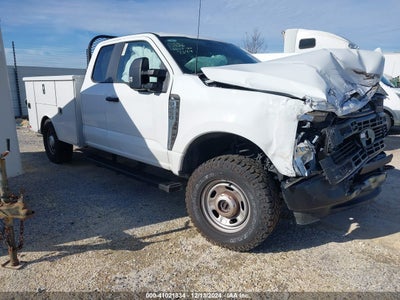 FORD F-250 2023