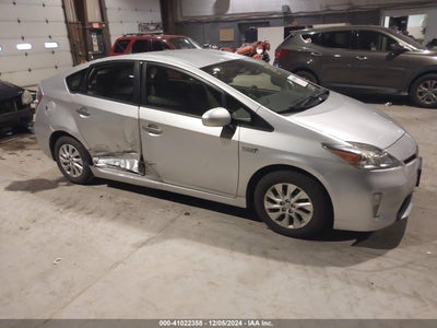TOYOTA PRIUS PLUG-IN 2014