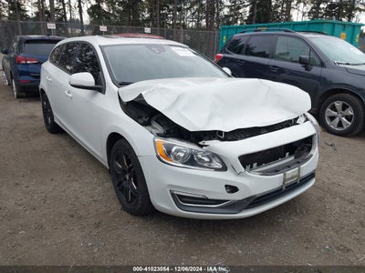 VOLVO V60 2015