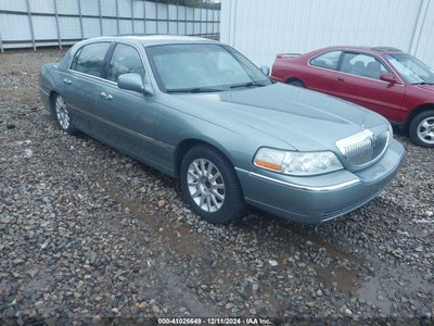 LINCOLN TOWN CAR 2006