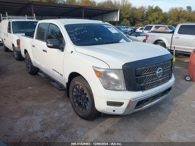 NISSAN TITAN 2020