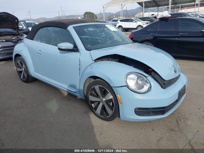 VOLKSWAGEN BEETLE 2013