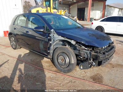 VOLKSWAGEN E-GOLF 2016