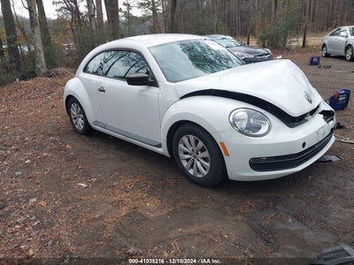 VOLKSWAGEN BEETLE 2015