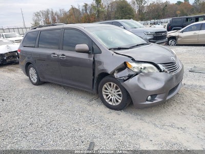 TOYOTA SIENNA 2012