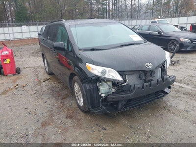 TOYOTA SIENNA 2011