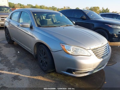 CHRYSLER 200 2013
