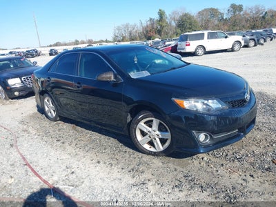 TOYOTA CAMRY 2014