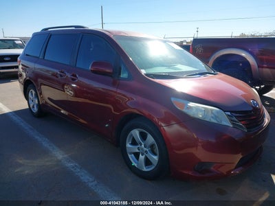 TOYOTA SIENNA 2017