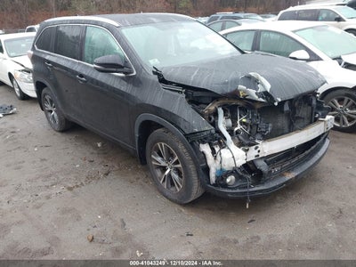 TOYOTA HIGHLANDER 2016