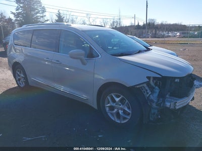 CHRYSLER PACIFICA 2017