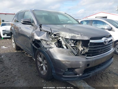 TOYOTA HIGHLANDER 2015