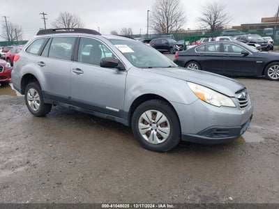 SUBARU OUTBACK 2011