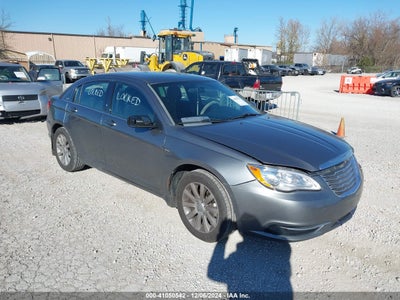 CHRYSLER 200 2011