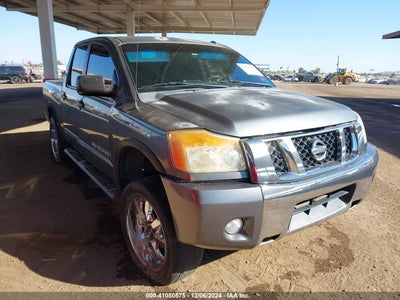 NISSAN TITAN 2015