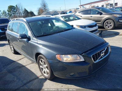 VOLVO V70 2010