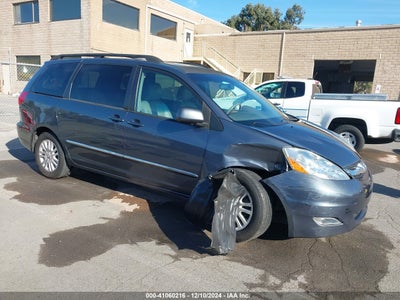 TOYOTA SIENNA 2009