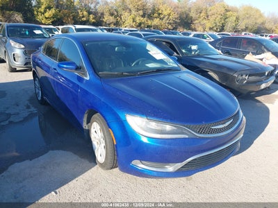 CHRYSLER 200 2015