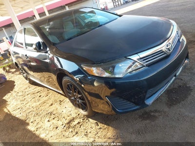 TOYOTA CAMRY 2012