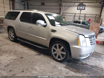 CADILLAC ESCALADE ESV 2011