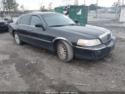 LINCOLN TOWN CAR 2004