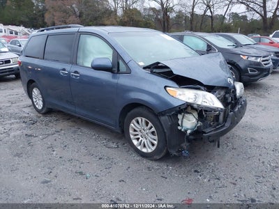 TOYOTA SIENNA 2015