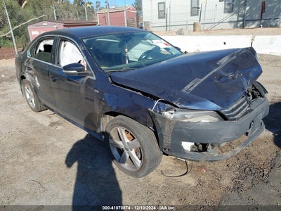 VOLKSWAGEN PASSAT 2014