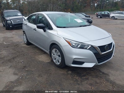 NISSAN VERSA 2020