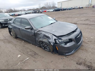 CHRYSLER 300 2017