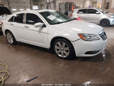CHRYSLER 200 2011